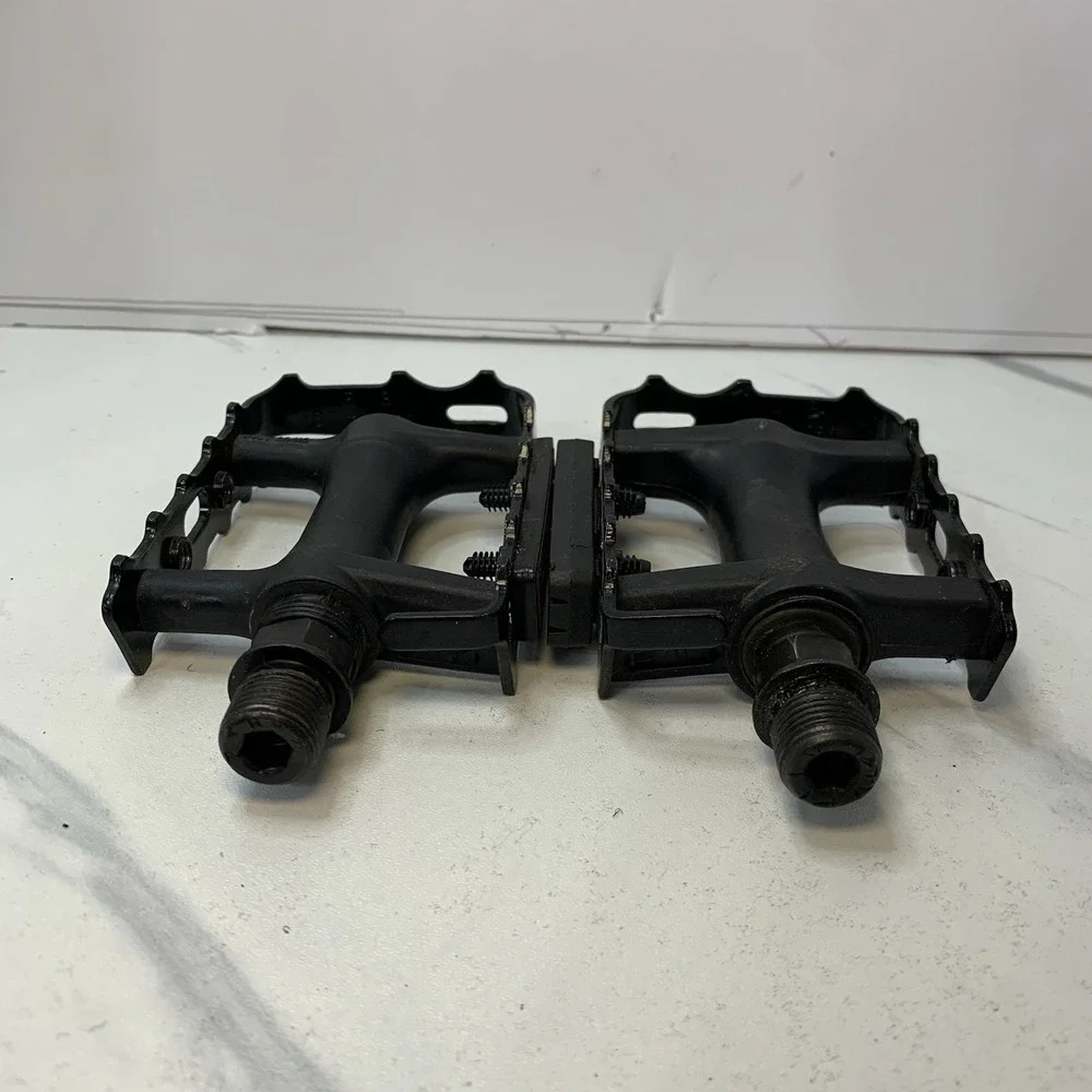 WELLGO MO85 BIKE PEDALS SHIMANO BOX TPP 4035 CATEYE RR